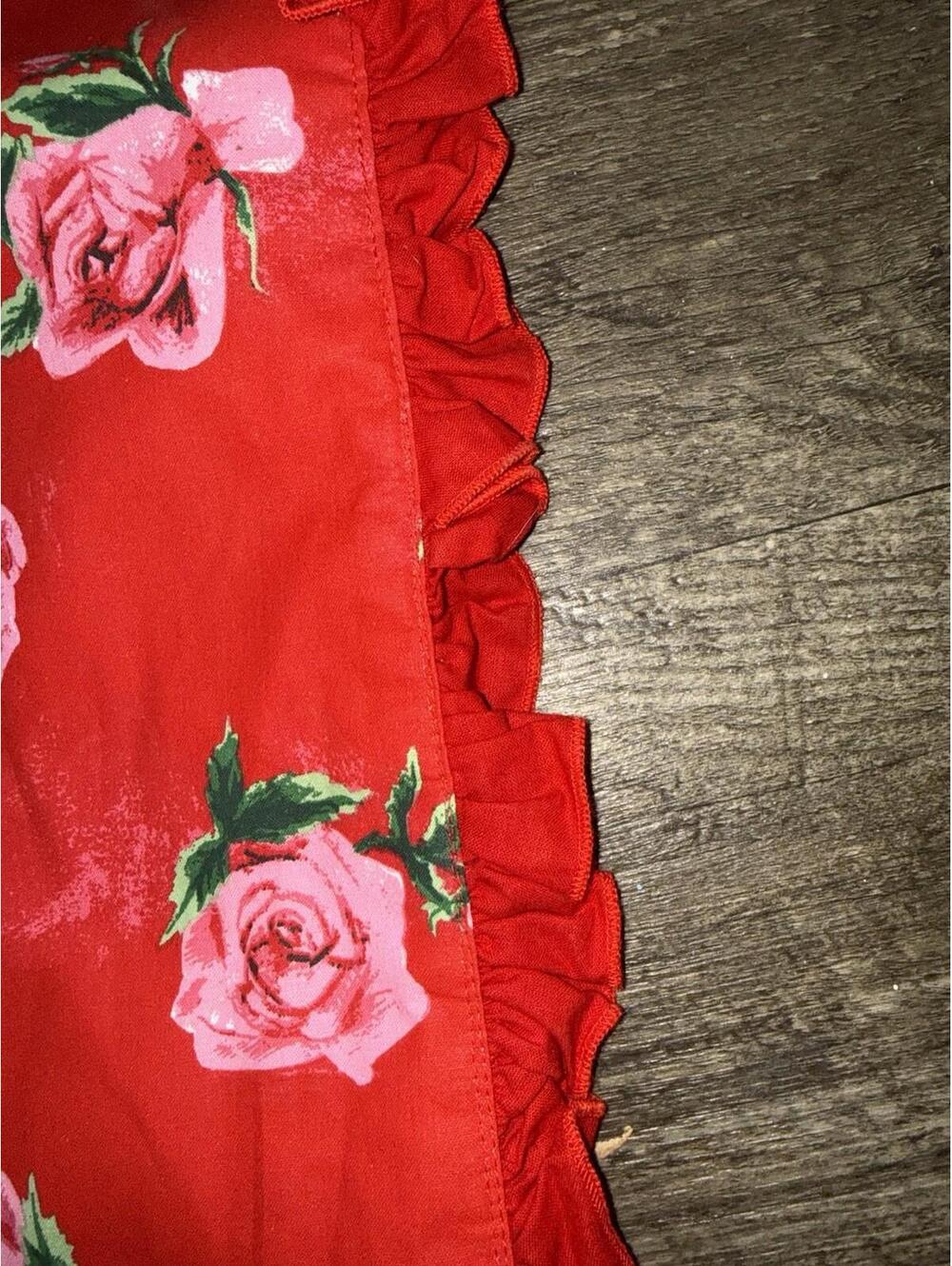 Threshold 72"x14" Roses Reversible Table Runner Red Stripes Ruffle Decor - Picture 4 of 7